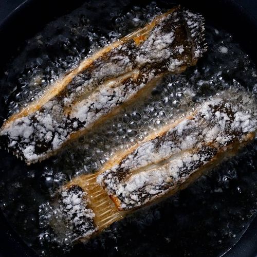 カレイの唐揚げ Macaroni