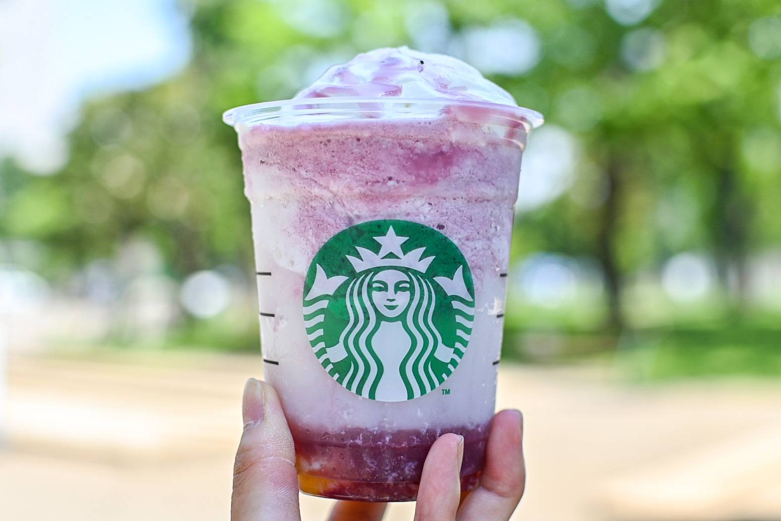 スタバ新作「山梨のぶどうフラペチーノ」の果実感MAXカスタム。マニア 