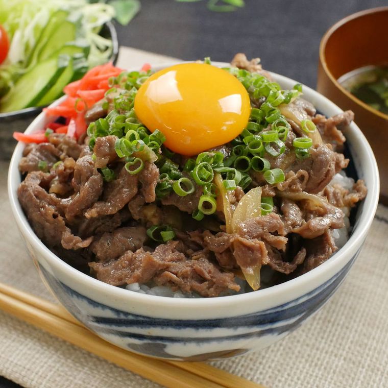 丼に盛られた牛丼