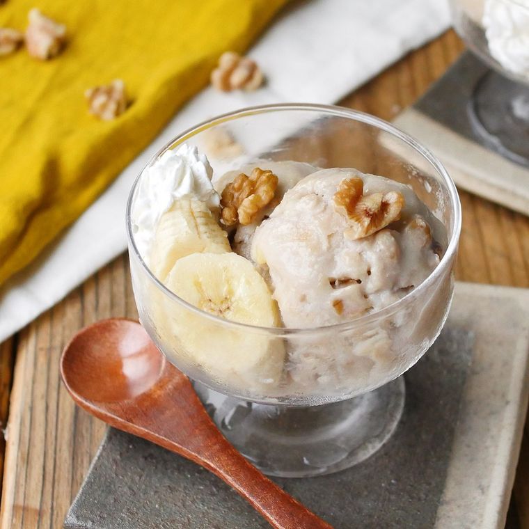 カップに入ったバナナミルクアイス