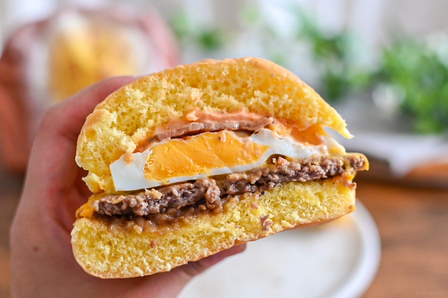 マクドナルド新作「月見バーガー」おすすめランキングベスト3！一番おいしかったのは？ macaroni