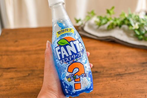 正体不明のファンタが日本初上陸 ファンタ ミステリーブルー は一体何味 Macaroni