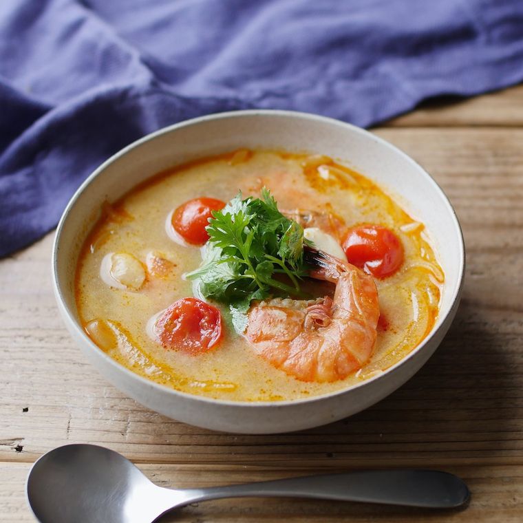 器に入ったトムヤムクン