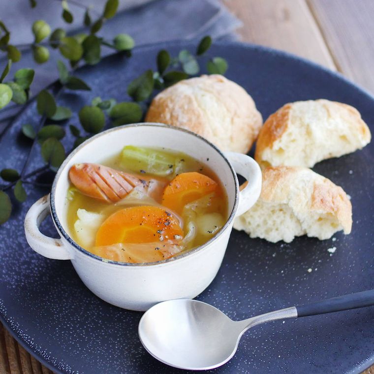 カップに盛られたポトフ