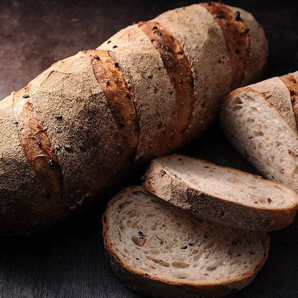 石窯パンが置かれている