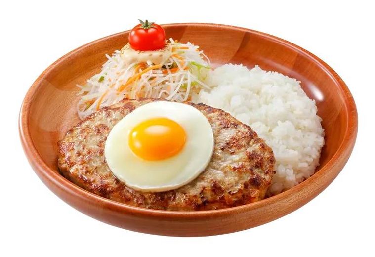 木製ディッシュに盛り付けられたハンバーグ