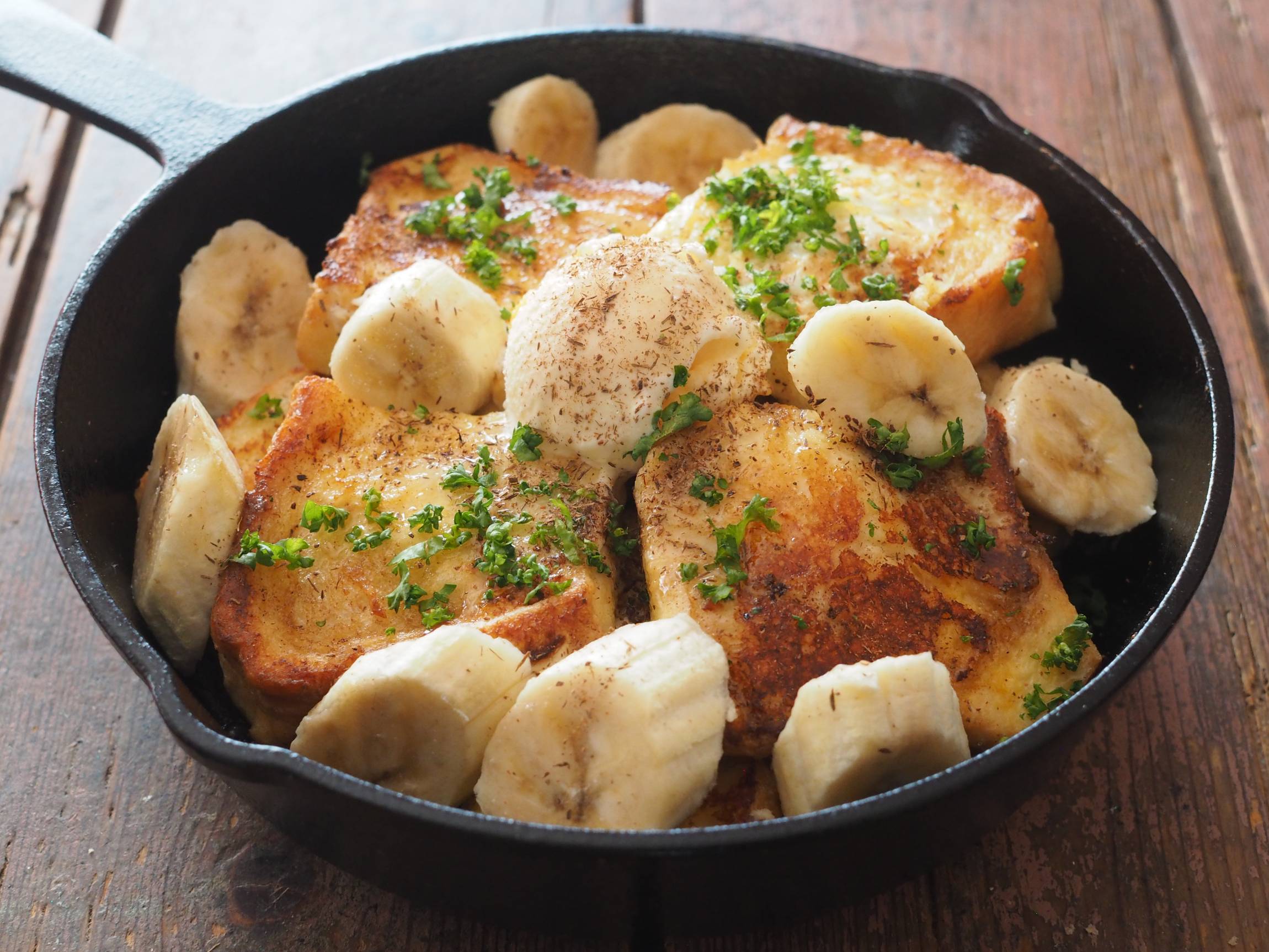 ピーナッツバターバナナフレンチトーストスキレットのレシピ