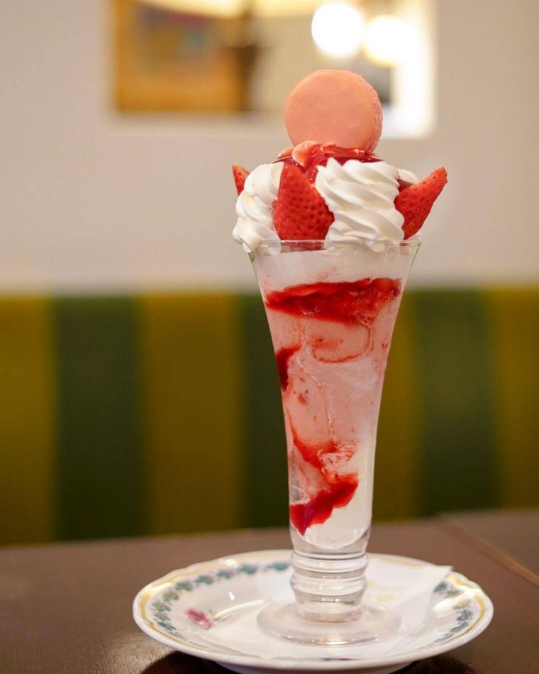 みゆき館のパフェ