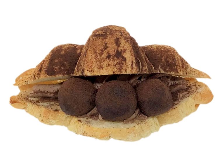 生チョコとチョコクリームのクロワッサンのイメージ