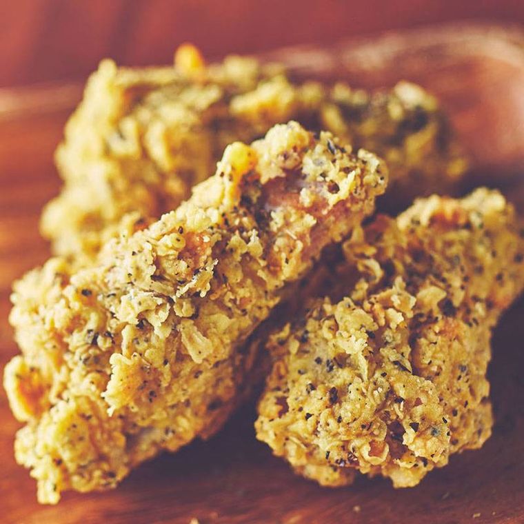 フライドチキンが置かれている