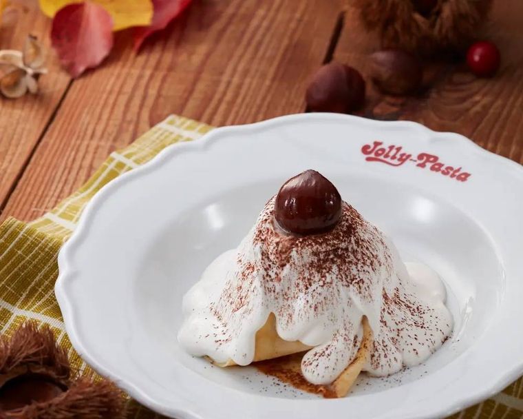 皿に盛られたふわとろモンテビアンコ