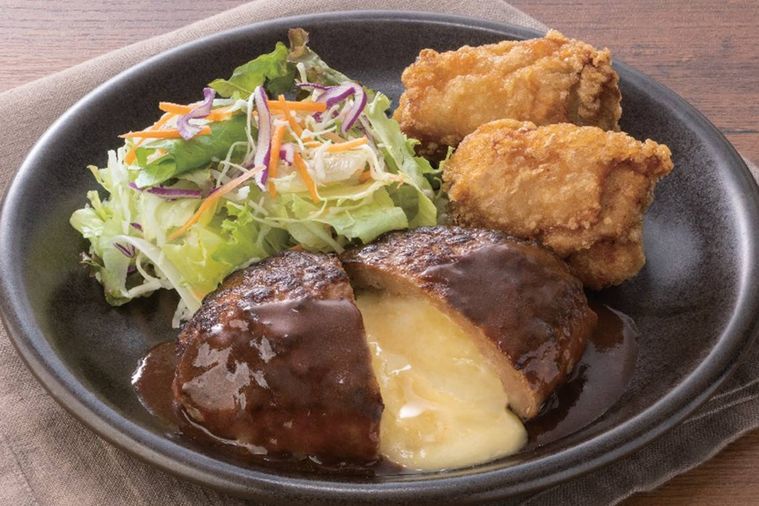 ハンバーグと唐揚げ