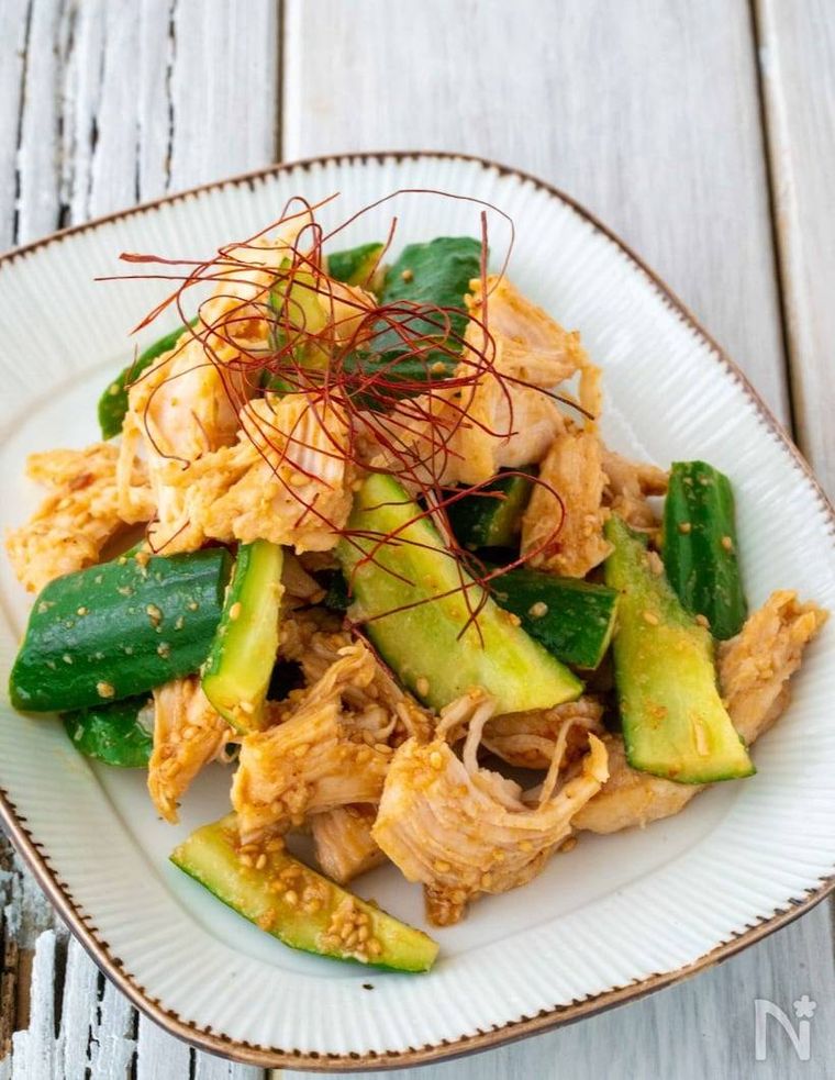 サラダチキンとたたききゅりのの和物