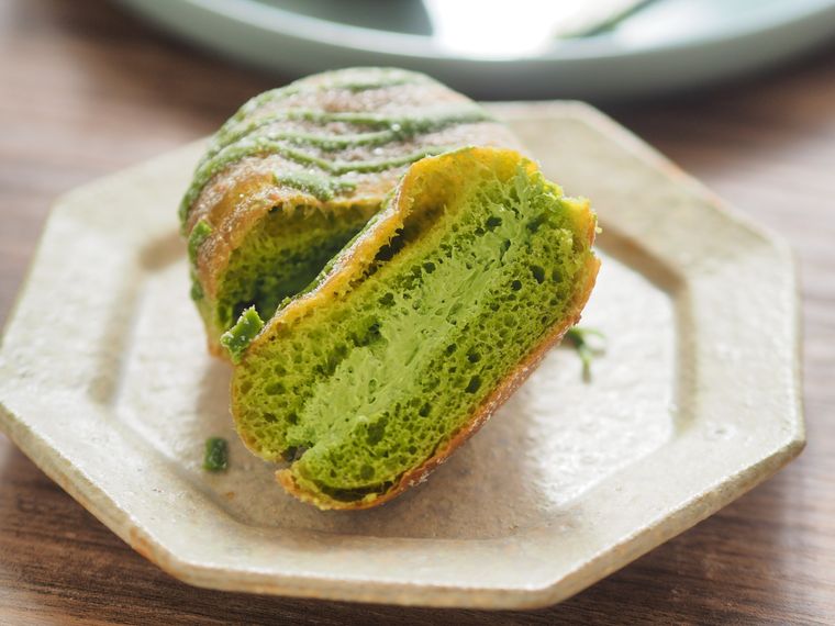 半分にカットした宇治抹茶づくし