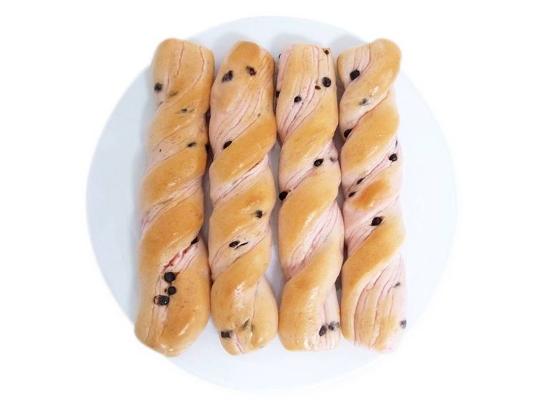 7P いちごチョコツイストスティック4本入のイメージ