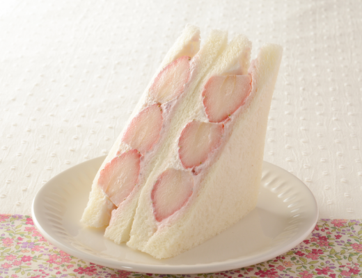 ICHIBIKO監修 いちごといちごクリームチーズサンドのイメージ