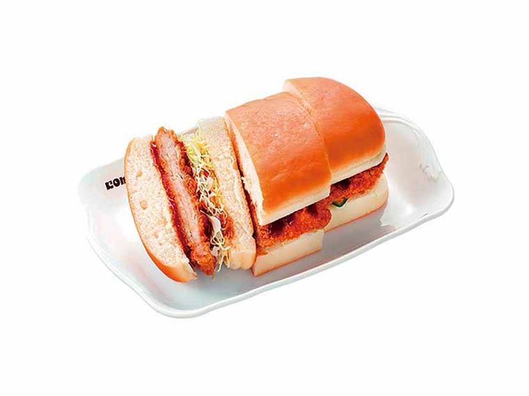 皿に盛られたカツパン