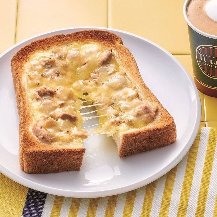 厚切りトースト ツナチェダーメルト