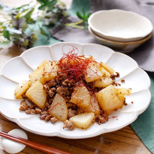 パパッと味しみ大根の炒め物レシピ8選