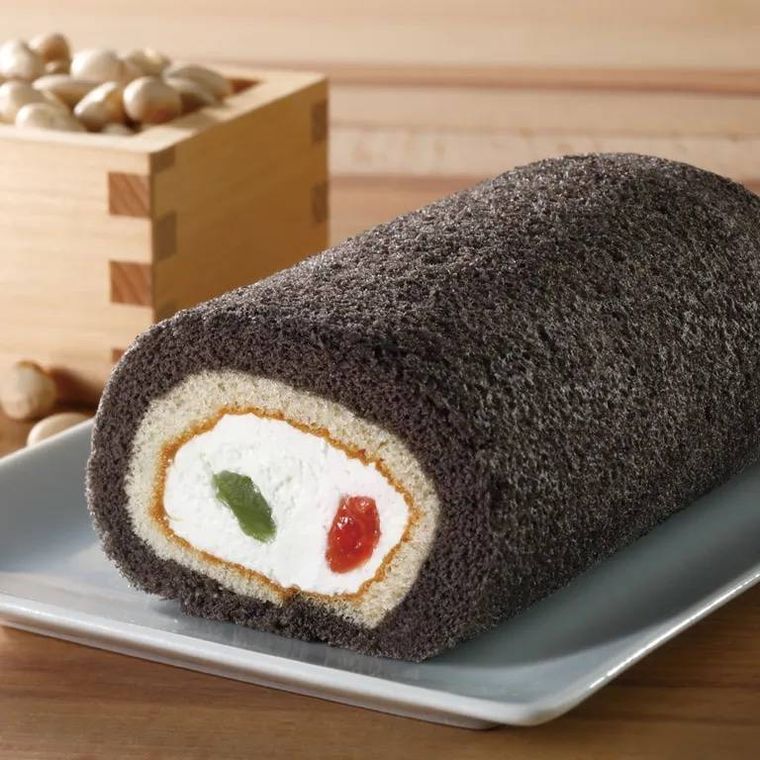 セブンプレミアムの節分ロールが置かれている