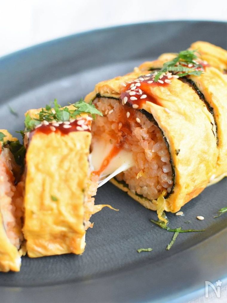 卵で巻かれたキンパ