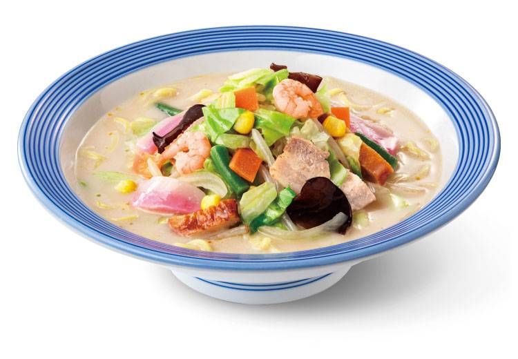 丼に入った長崎ちゃんぽんが置かれている