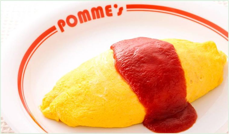 ケチャップがかかったオムライス