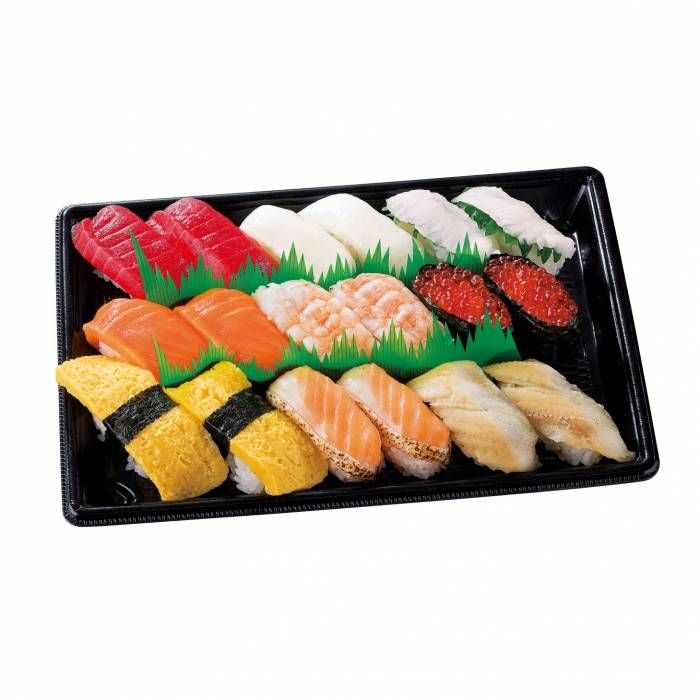 魚べいのサーモンや卵の入ったセット