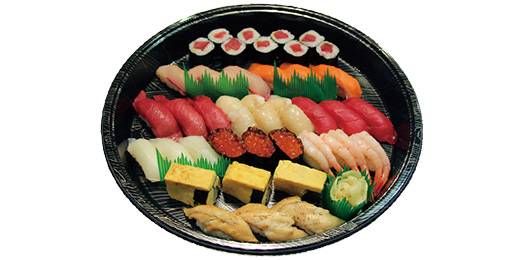 ホタテやマグロの入ったすしざんまいのセット