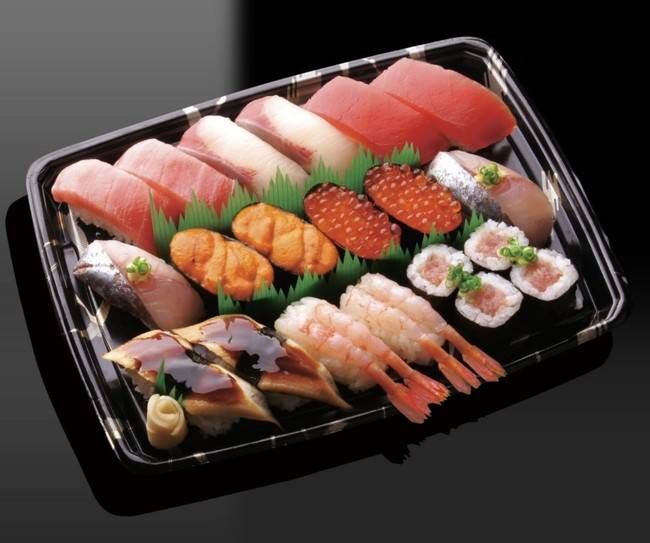 甘エビや穴子の入ったちよだ寿司のセット