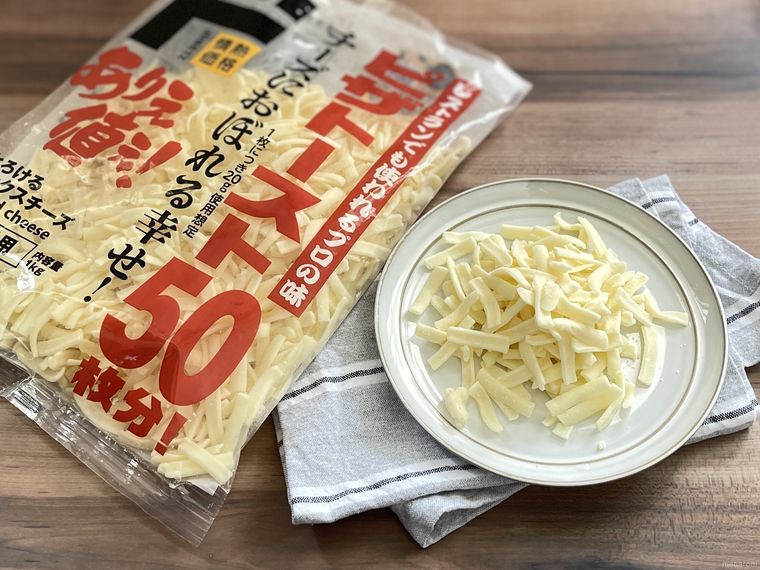 ドンキ「とろけるミックスチーズ 1kg」のパッケージ