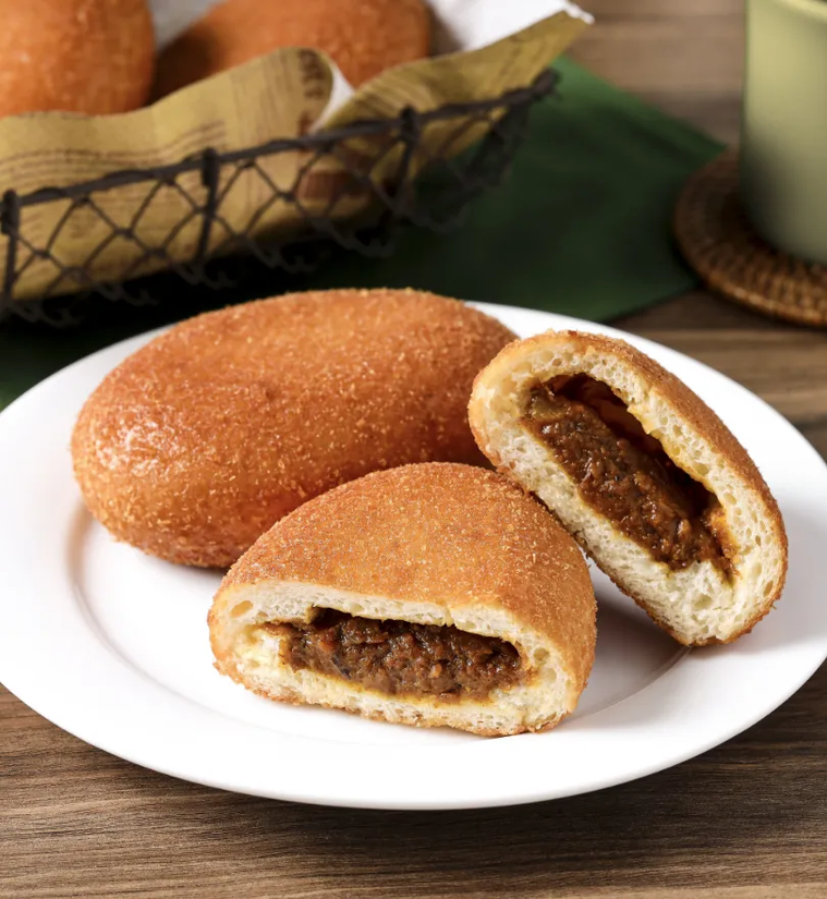 オーベルジーヌ監修 キーマカレーパンのイメージ