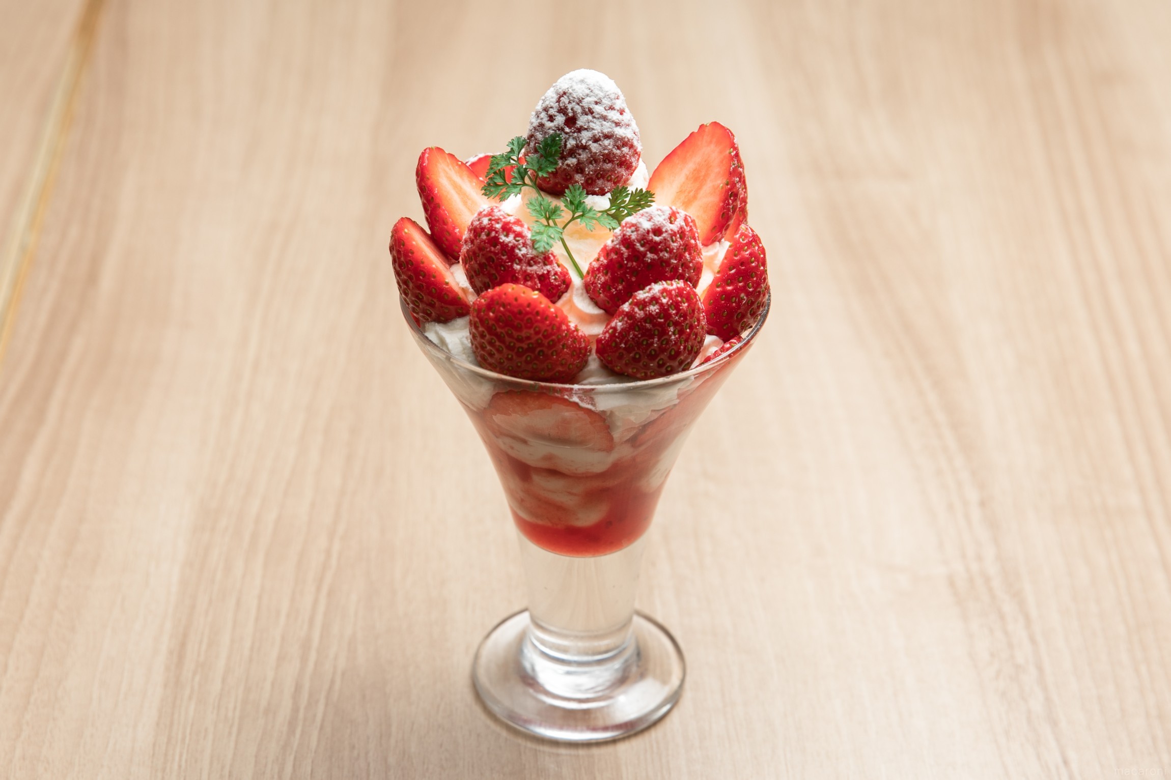 くだもの王国おかやま！思わず笑顔になる旬のいちごパフェを大満喫