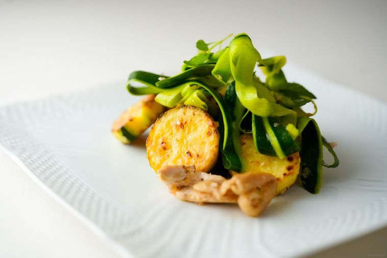 ジノリの皿に盛り付けられたスカペーチェ