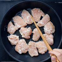 【作り方】鶏むねとなすのみぞれ煮