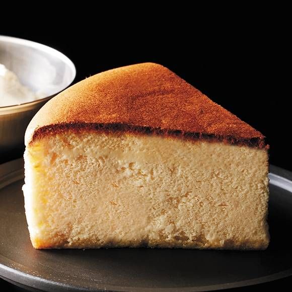 なめらかスフレチーズケーキが置かれている