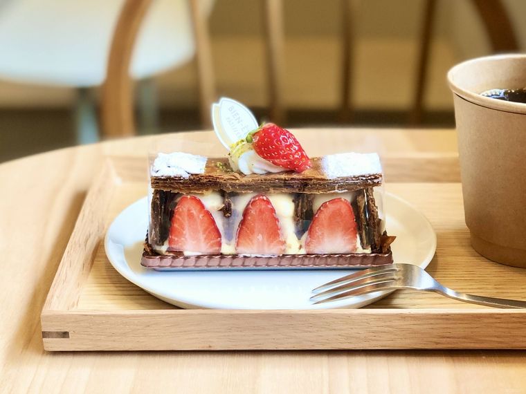 苺がたっぷり入ったミルフィーユ