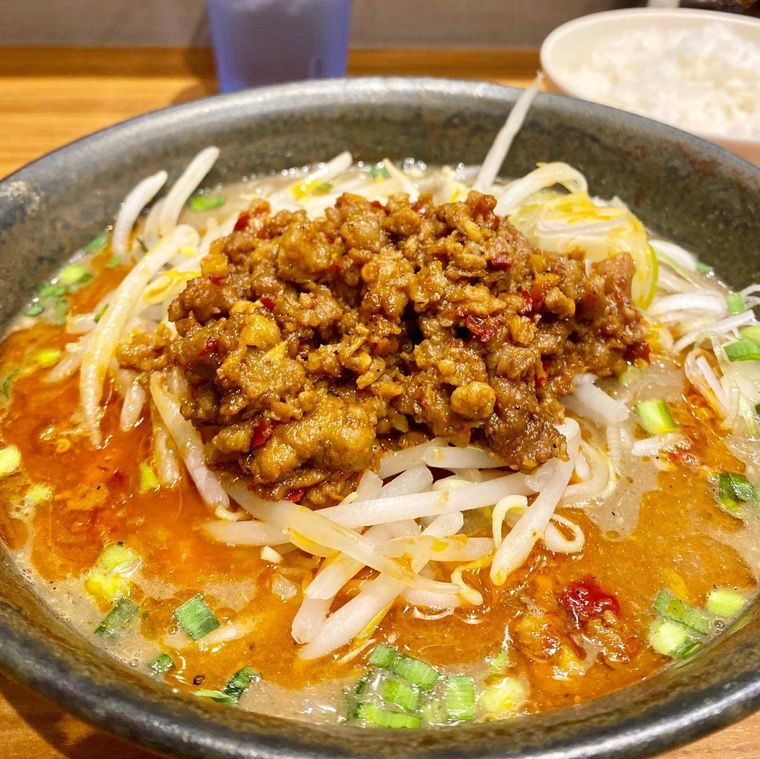 金山のにぼしらーめん88の台湾にぼしらーめん並