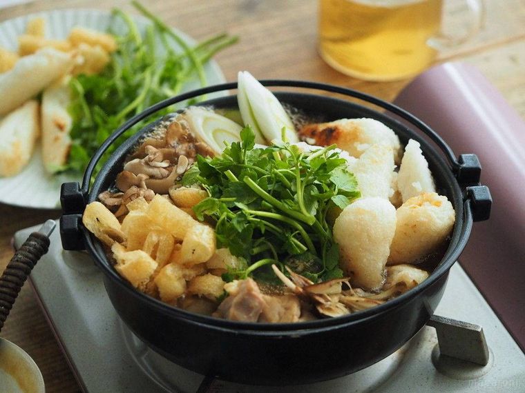 グツグツ煮えるきりたんぽ鍋