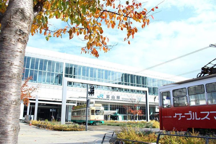 富山駅
