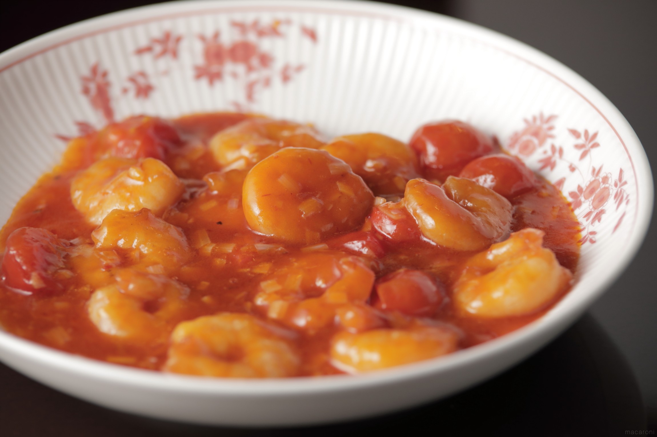 【シェフ直伝】エビチリのレシピ。4つのコツで簡単にお店の味に - macaroni