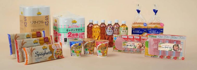 トップバリュの商品が並んでいる