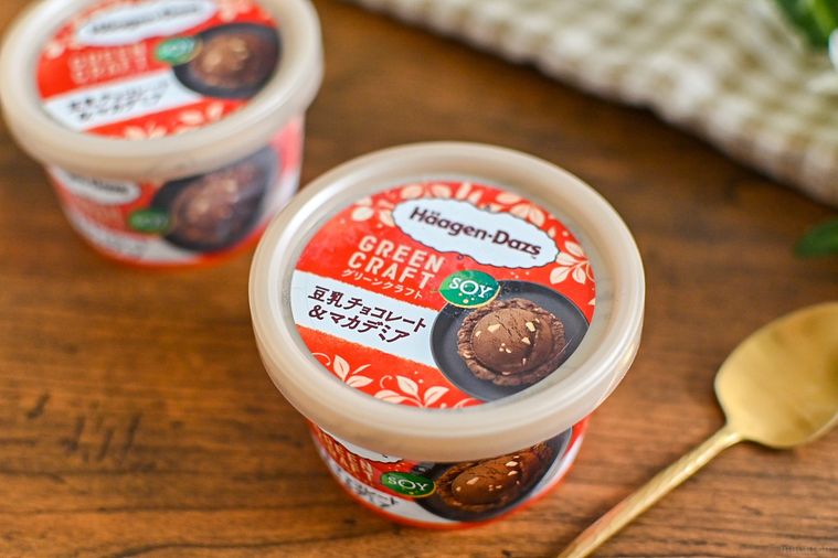 ハーゲンダッツ グリーンクラフト 豆乳チョコレート&マカデミアのパッケージアップ