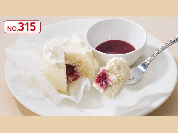 皿に盛られた豆乳レアチーズケーキ