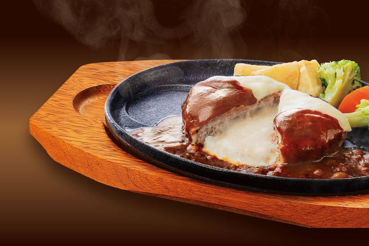 チーズが入ったデミグラスハンバーグ