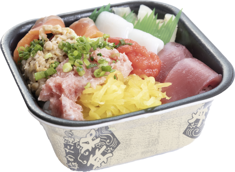 マグロ、イカ、サーモン、ネギトロなどがのった丼