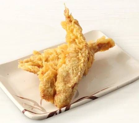 皿に盛られたかしわ天