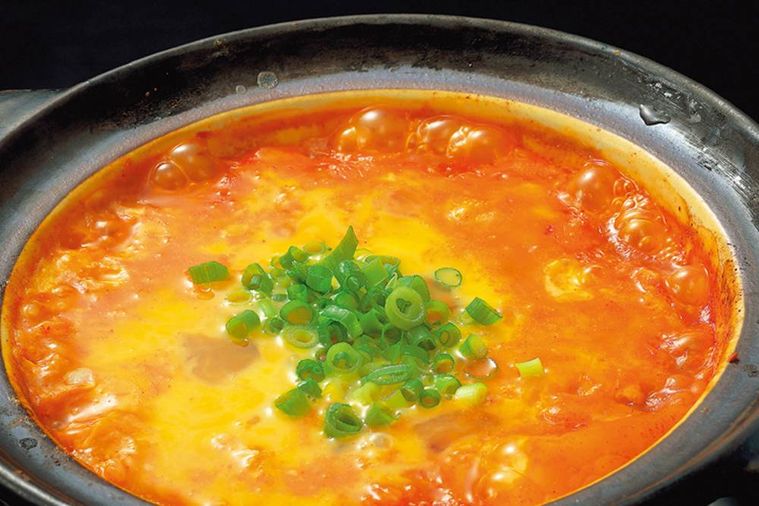 土鍋に入った雑炊