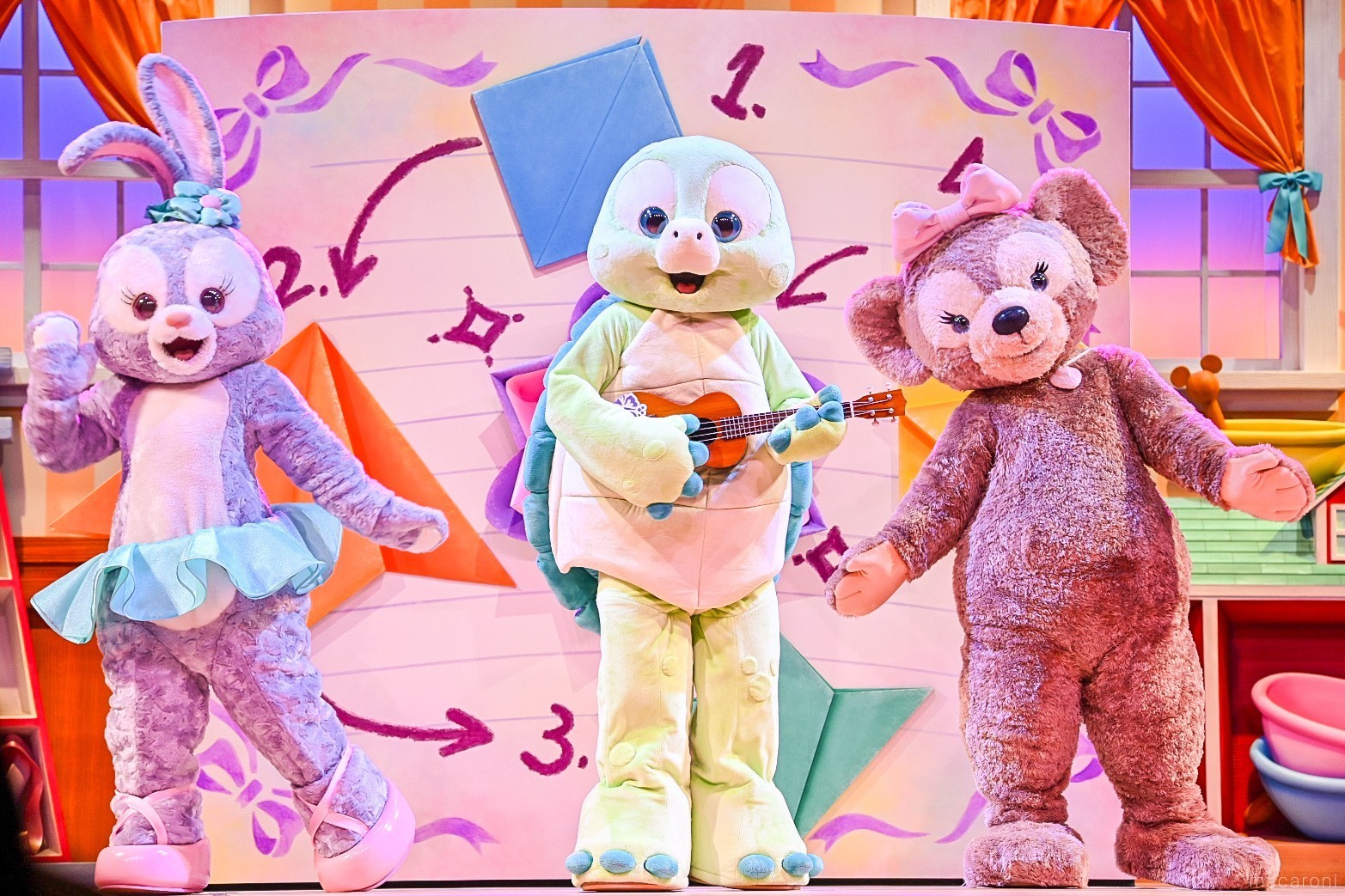 ダッフィー＆フレンズの新しいショーがスタート！新作グッズやメニュー