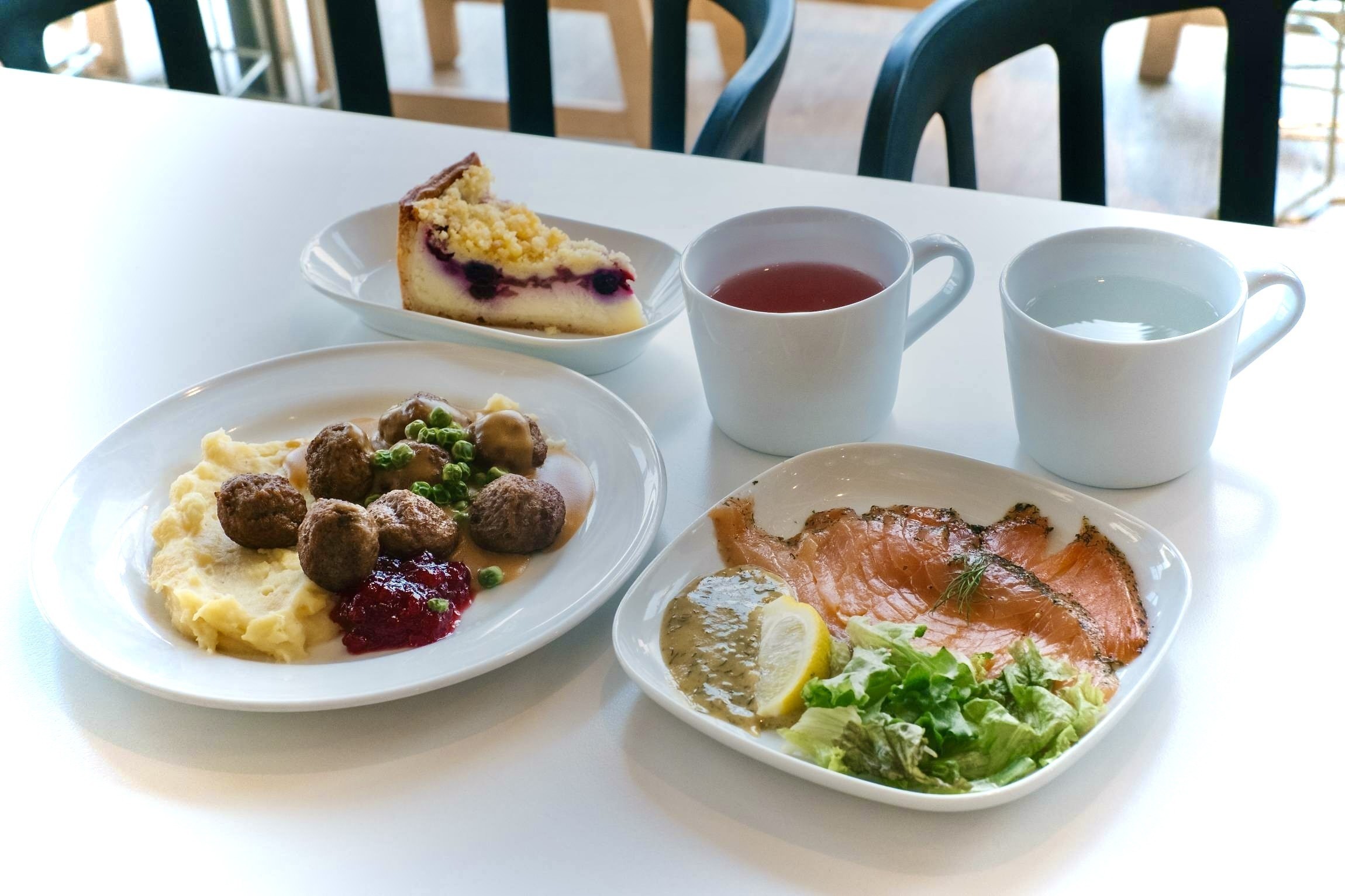 ikea フード コート